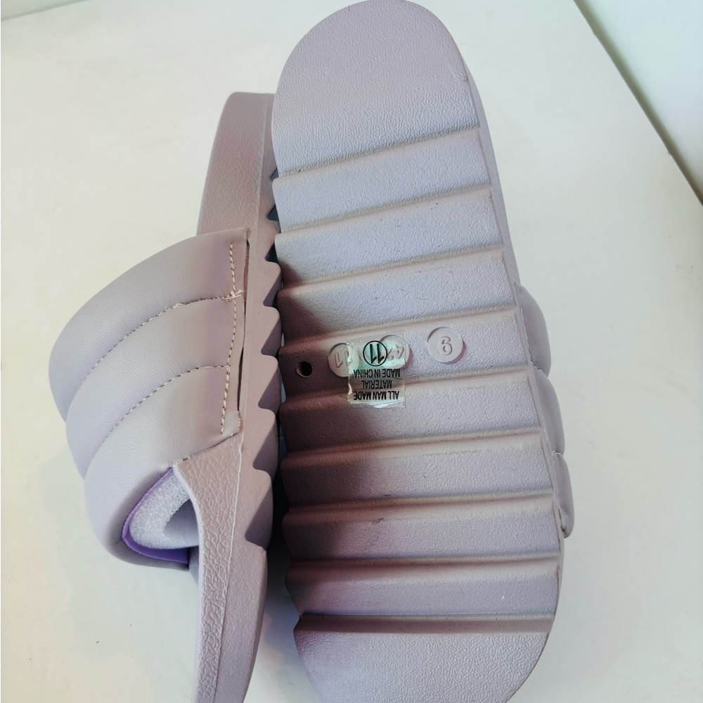 Soda Women's Lavender Slide Slippers - Picture 2 of 4